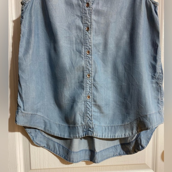 Anthropologie Holding Horses Chambray Crochet Buttoned Sleeveless Blue Top Size4 - Picture 9 of 15